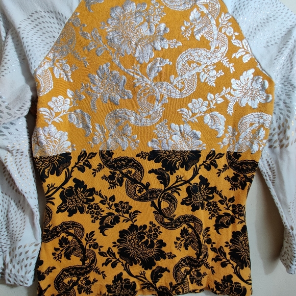 CUSTO BARCELONA White & Yellow Mid Sleeve Scoop Neck Traditional Design Shirt M - Picture 9 of 13